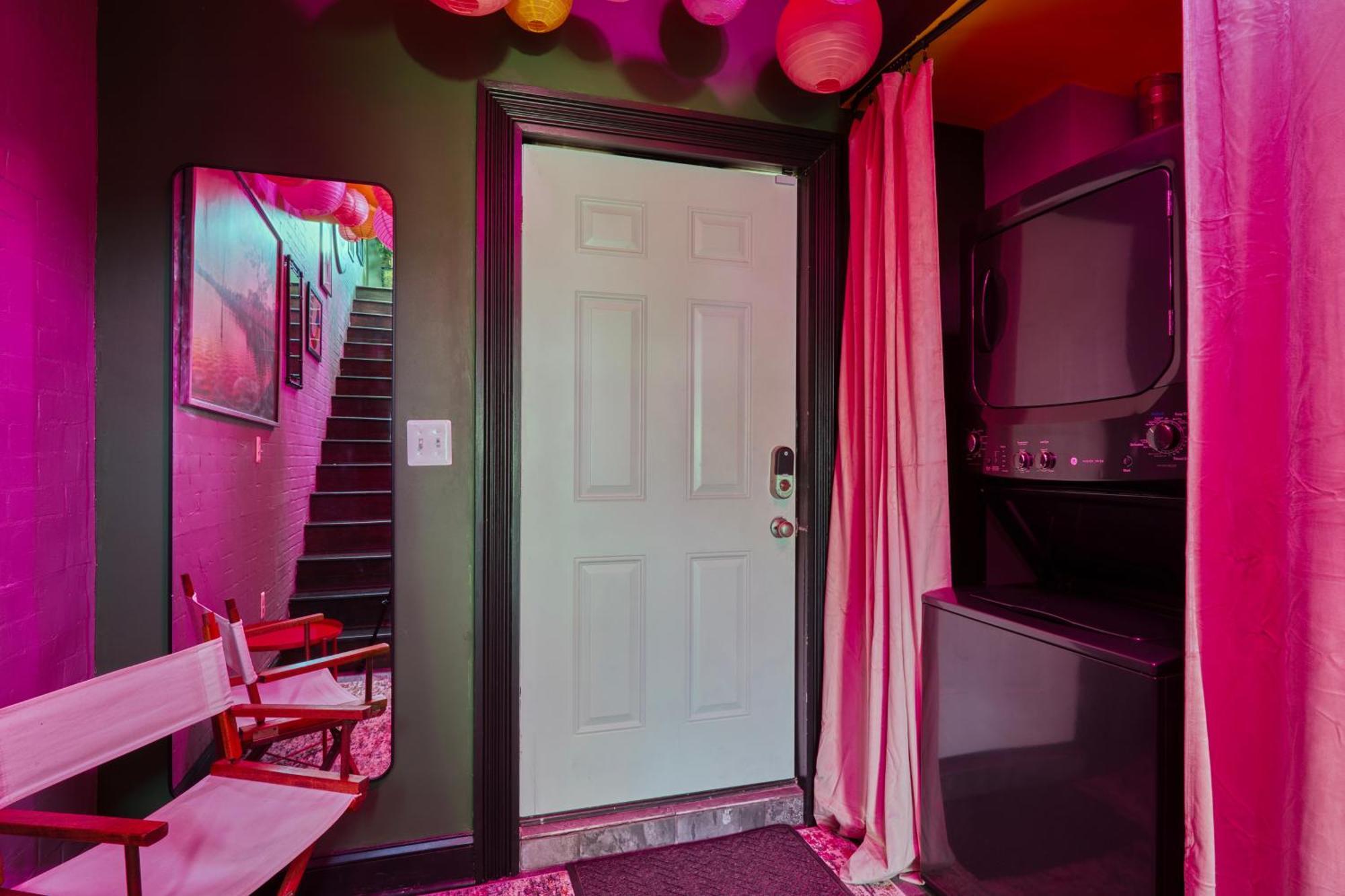 Holiday home 3br Oasis With Private Theater & High-speed Wi-fi Washington