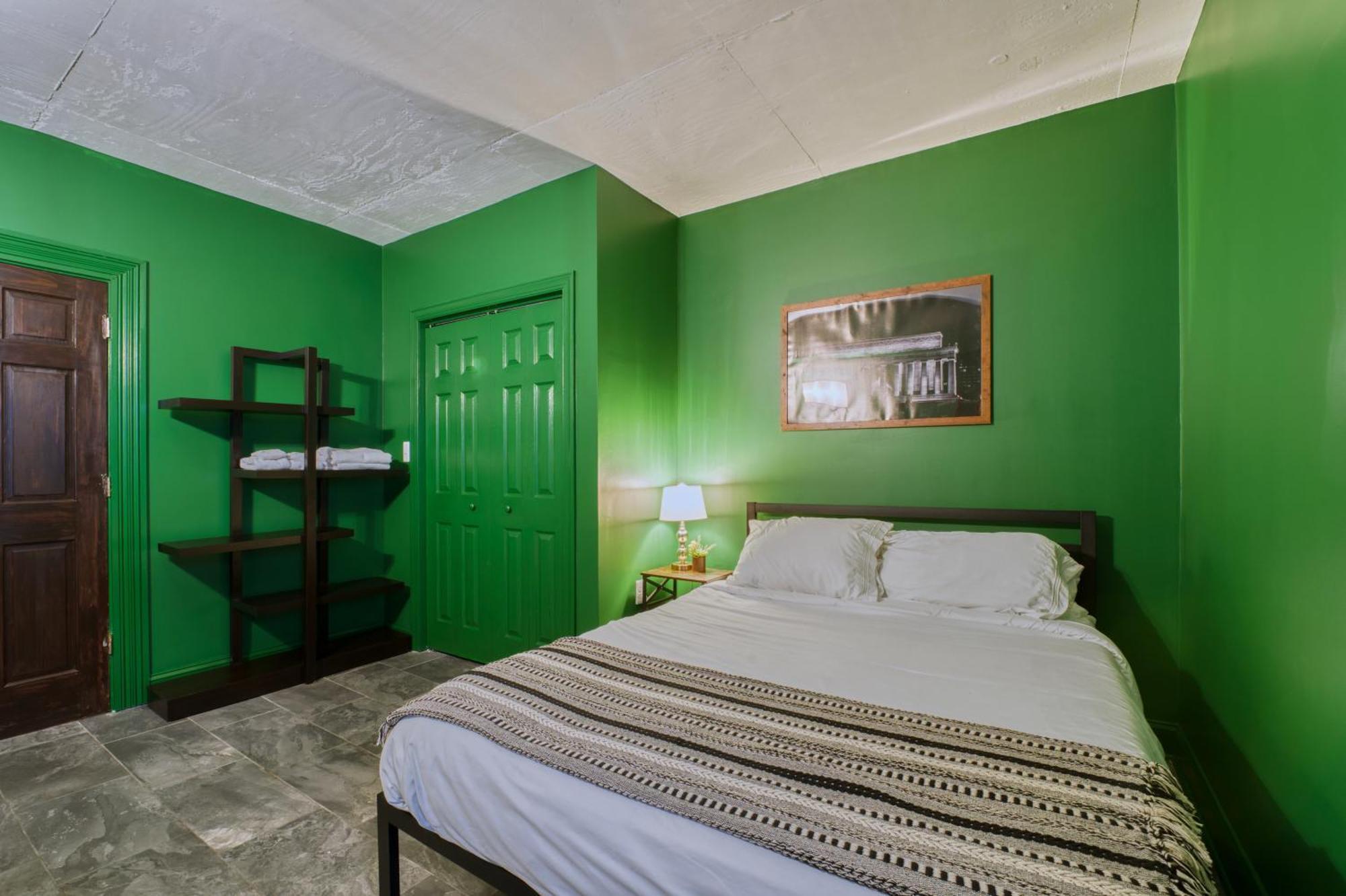 3br Oasis With Private Theater & High-speed Wi-fi *