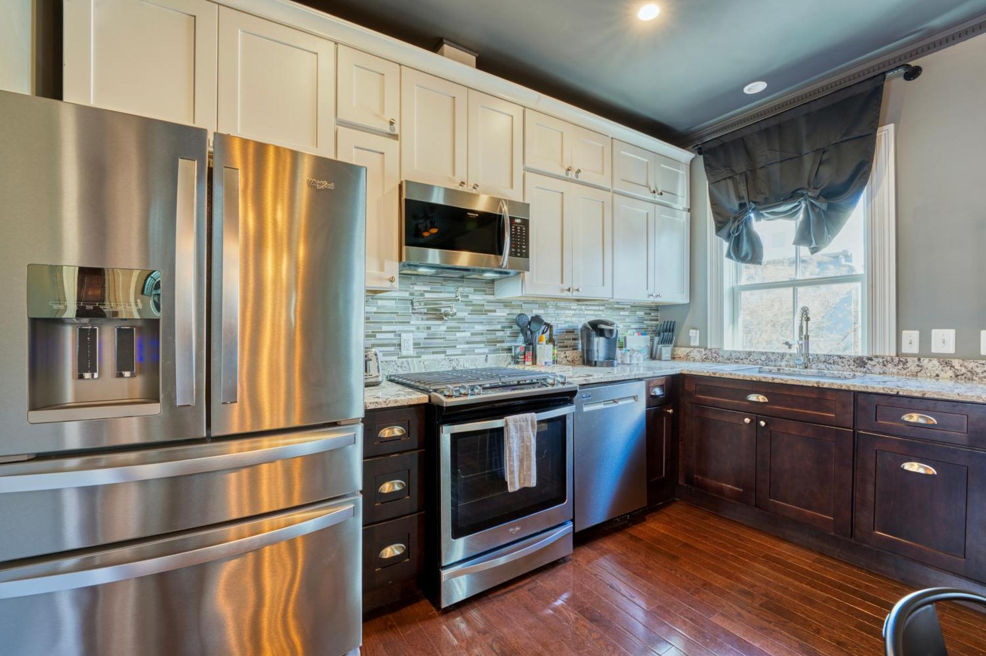 3br Oasis With Private Theater & High-speed Wi-fi *
